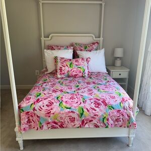 TWIN Lilly  Pulitzer by Garnett Hill duvet, 2 Floral Euros, 1 standard
